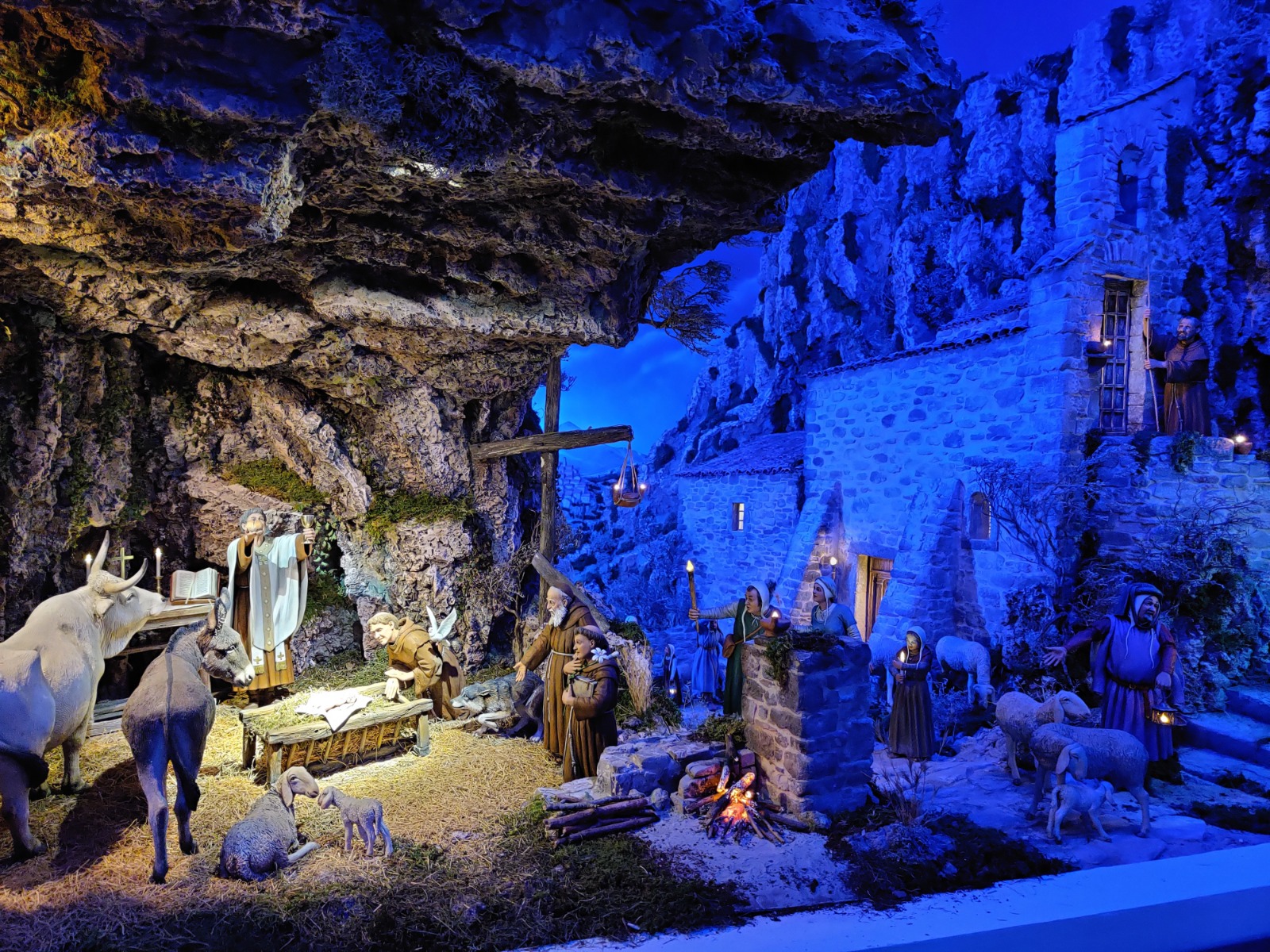 Presepi Presepi artistici in basilica, il mistero del Natale in miniatura ...