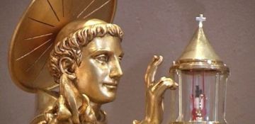 Sant'Antonio di Padova benedice la città e il mondo