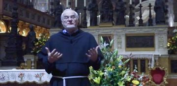 Buon Natale a tutti gli amici della Grande Famiglia Antoniana dai frati della Basilica di sant’Antonio!