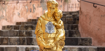 Dal 1 al 12 ottobre in Sardegna la “Peregrinatio” di insigni Reliquie di S. Francesco d’Assisi e di S. Antonio di Padova ricorda l’incontro tra i due santi nel 1221