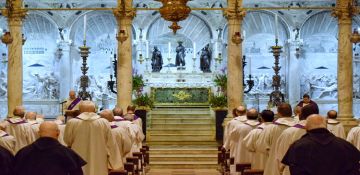 Los frailes del Santo rezan por vosotros