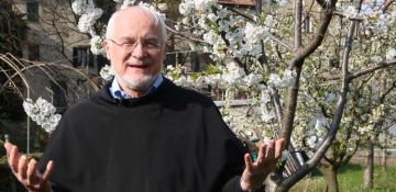Auferstehung bedeutet, mit allen Menschen geschwisterlich zu leben – Das ist der Wunsch der Brüder der Antonius-Basilika zu Ostern 2023